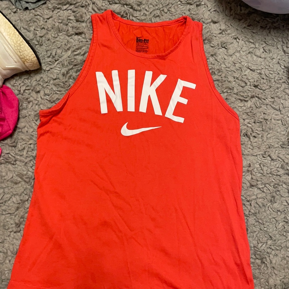 Nike tank